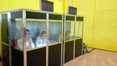 鄭州翻譯服務(wù)全解析 專(zhuān)業(yè)翻譯、導(dǎo)覽與同傳設(shè)備一站式解決方案